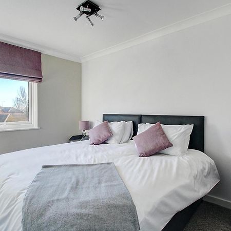 2 Minutes From Mk Central By Car- 2 Bed Apartment - 2 Free Parking Spaces- Hosted By Stayinmk Milton Keynes Exteriér fotografie