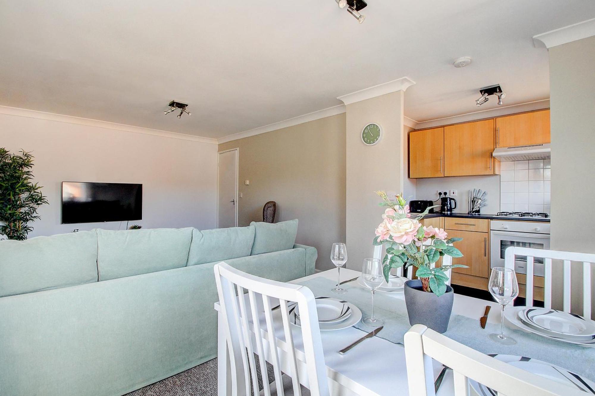 2 Minutes From Mk Central By Car- 2 Bed Apartment - 2 Free Parking Spaces- Hosted By Stayinmk Milton Keynes Exteriér fotografie